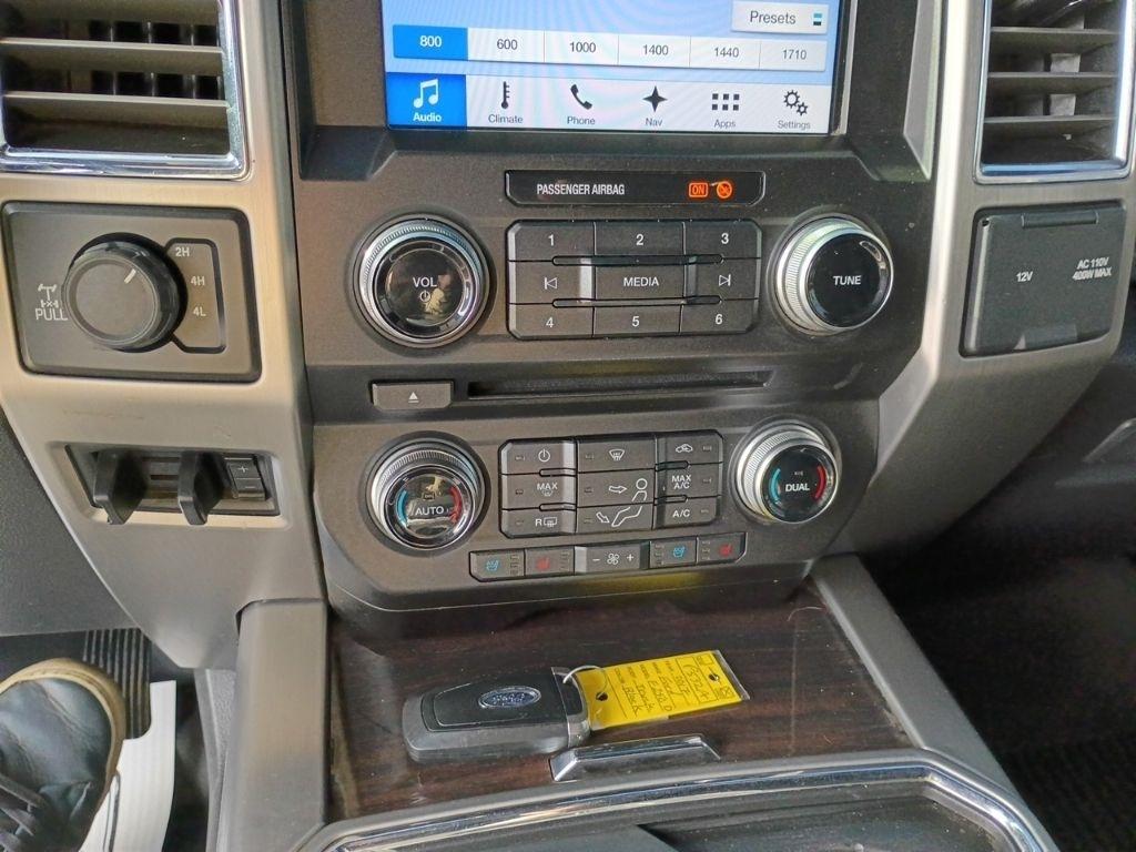 Ford Super Duty F-250 SRW King Ranch 4WD Crew Cab 8' Box 2017