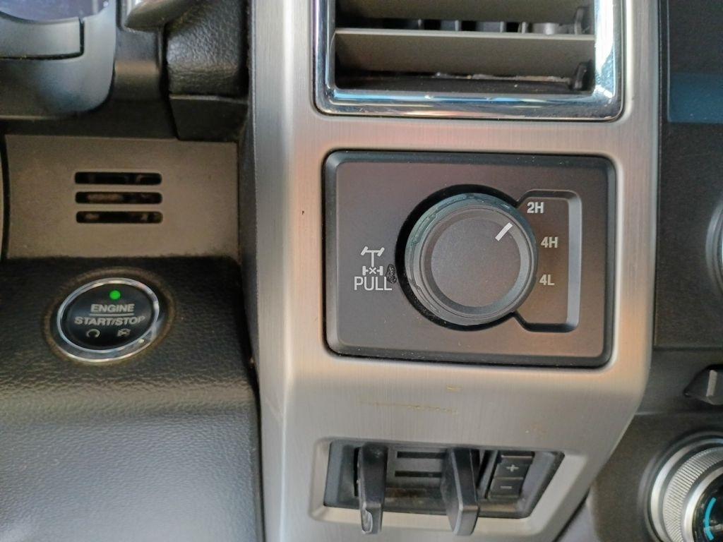 Ford Super Duty F-250 SRW King Ranch 4WD Crew Cab 8' Box 2017