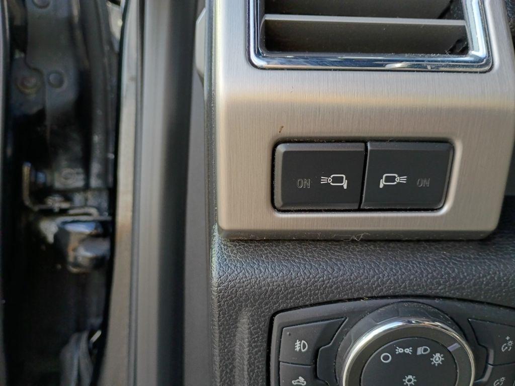 Ford Super Duty F-250 SRW King Ranch 4WD Crew Cab 8' Box 2017