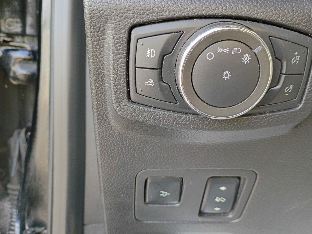 Ford Super Duty F-250 SRW King Ranch 4WD Crew Cab 8' Box 2017