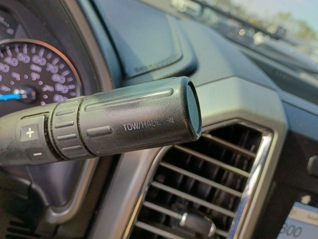 Ford Super Duty F-250 SRW King Ranch 4WD Crew Cab 8' Box 2017