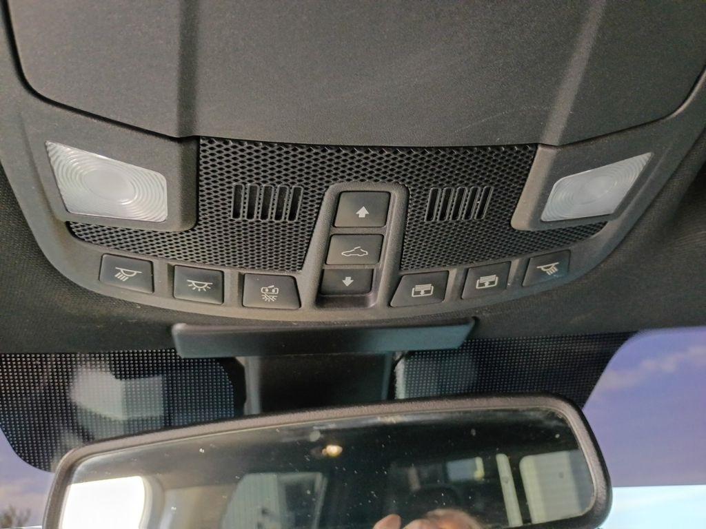 Ford Super Duty F-250 SRW King Ranch 4WD Crew Cab 8' Box 2017