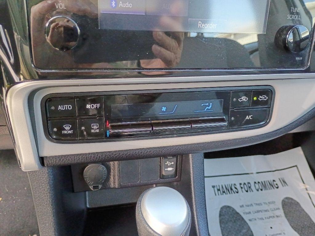 Toyota Corolla XLE CVT (Natl) 2018