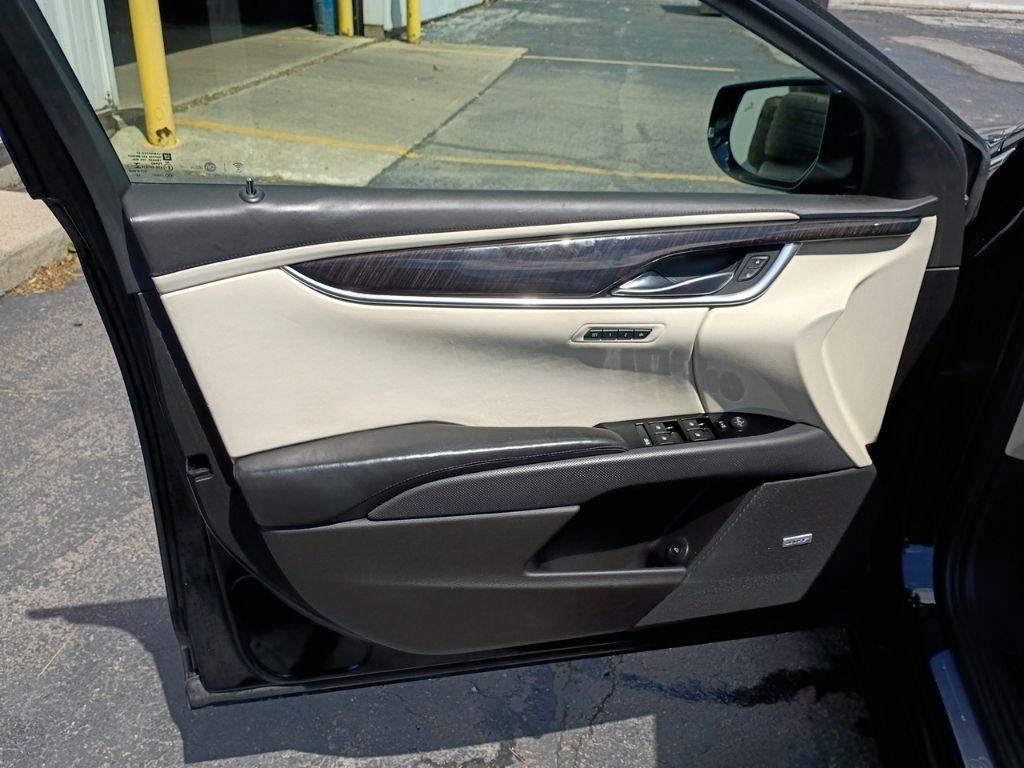 Cadillac XTS 4dr Sdn Platinum V-Sport AWD 2017
