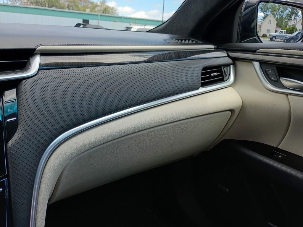 Cadillac XTS 4dr Sdn Platinum V-Sport AWD 2017