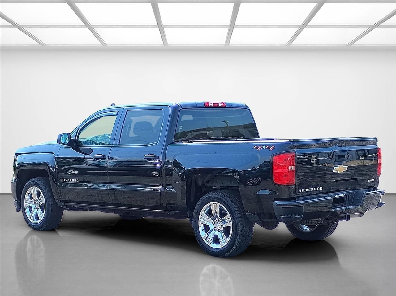 Chevrolet Silverado 1500 4WD Crew Cab 143.5" Custom 2018