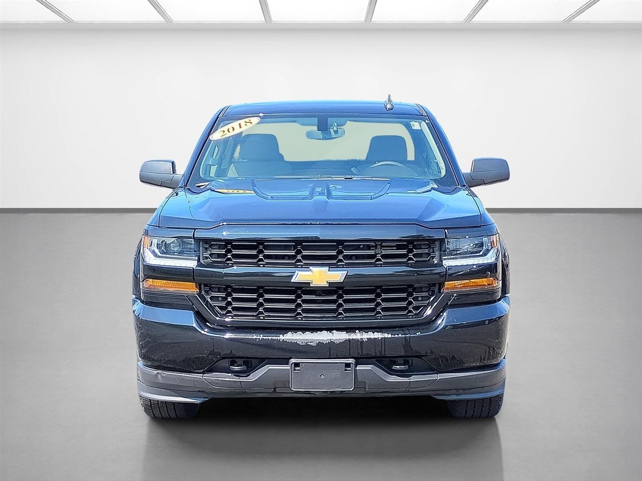 Chevrolet Silverado 1500 4WD Crew Cab 143.5" Custom 2018