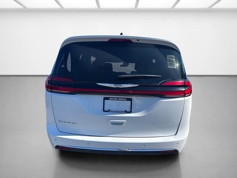 Chrysler Pacifica Touring L FWD 2023