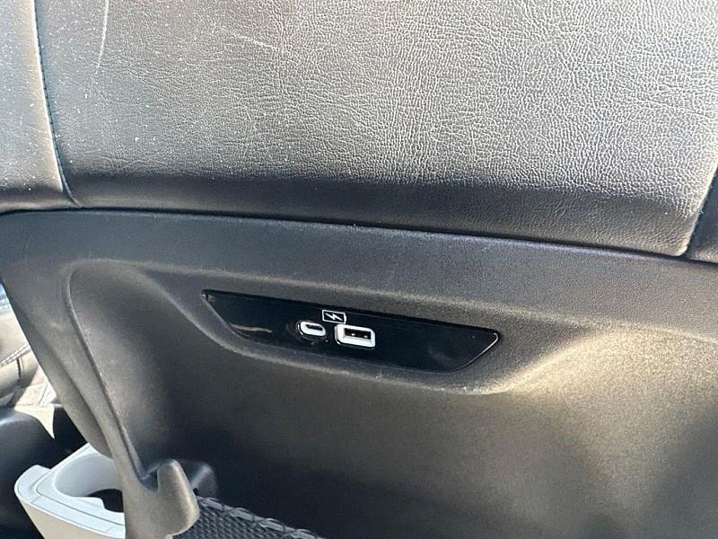 Chrysler Pacifica Touring L FWD 2023