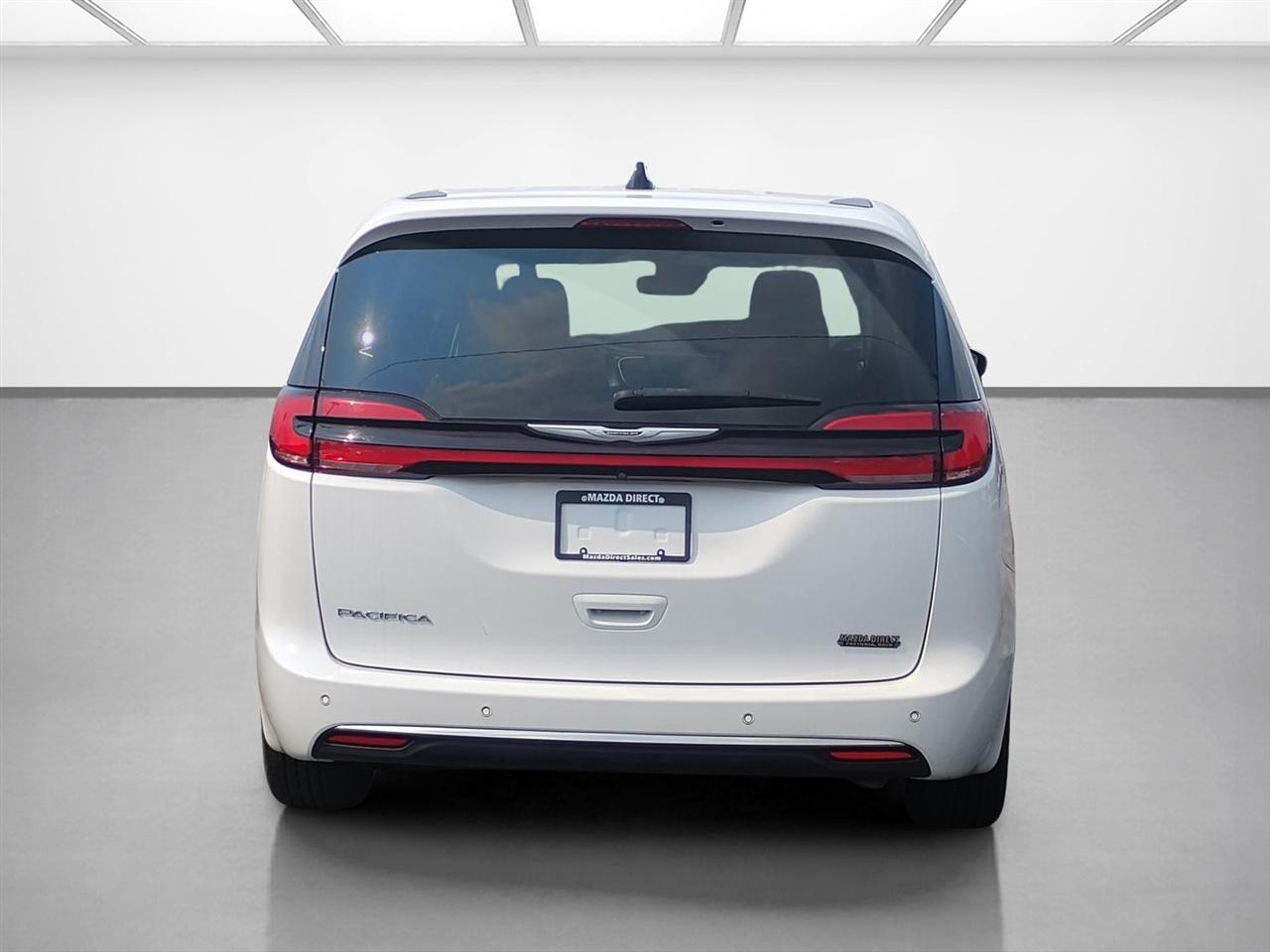 Chrysler Pacifica Touring L FWD 2023