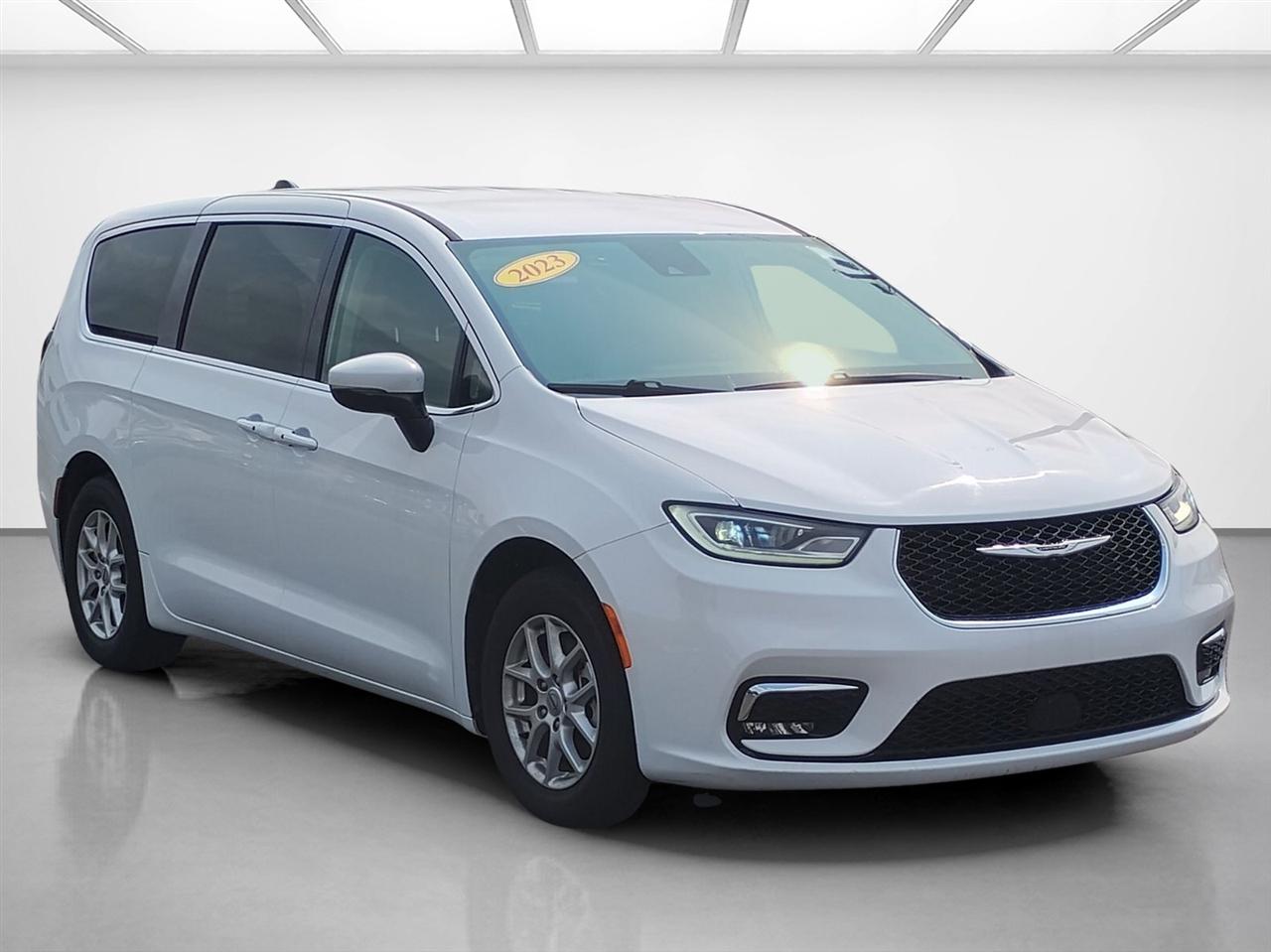 Chrysler Pacifica Touring L FWD 2023