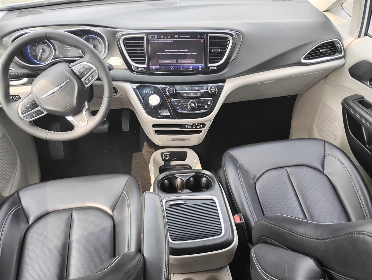 Chrysler Pacifica Touring L FWD 2023