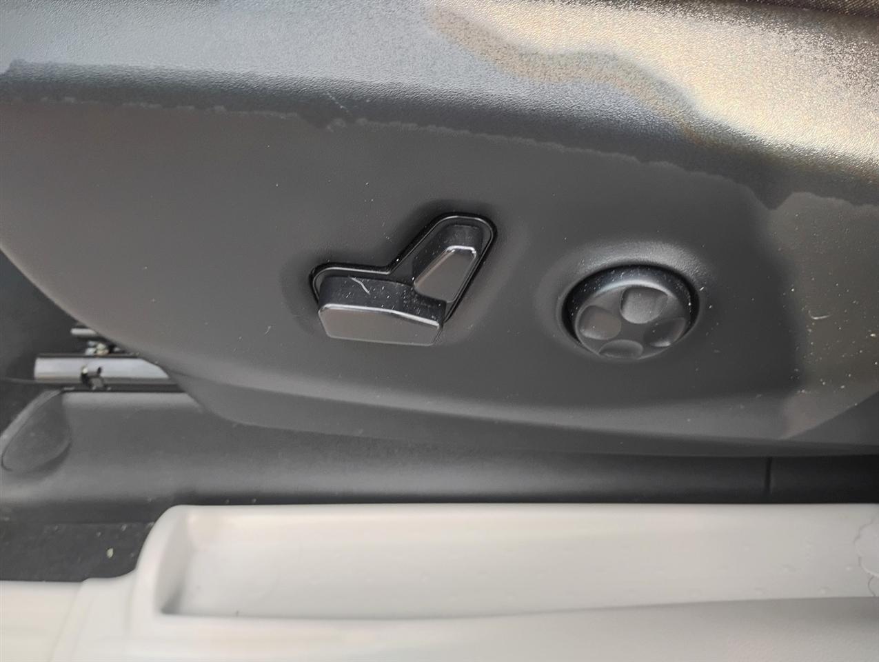 Chrysler Pacifica Touring L FWD 2023