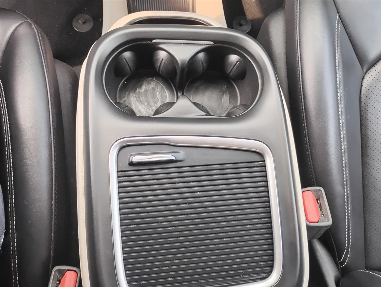 Chrysler Pacifica Touring L FWD 2023