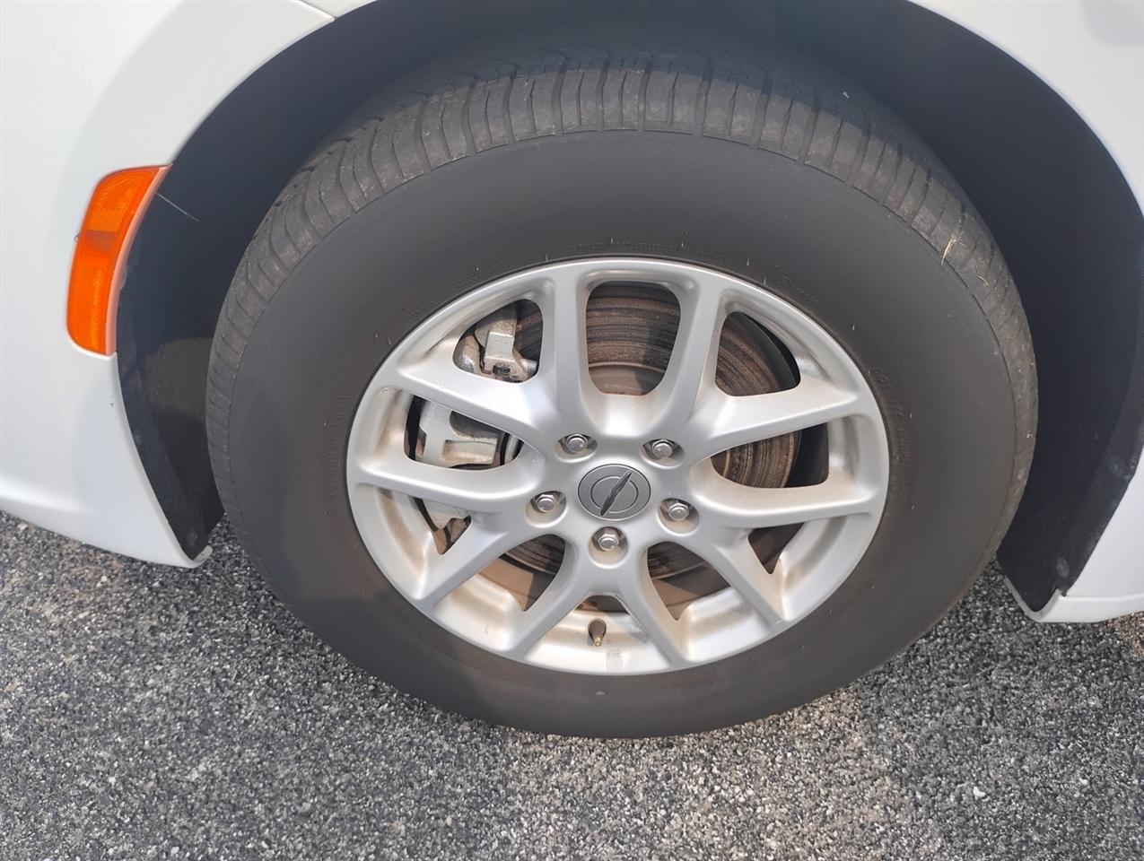 Chrysler Pacifica Touring L FWD 2023