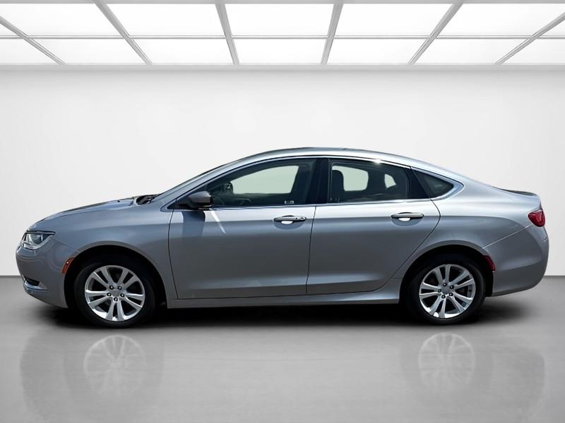 Chrysler 200 4dr Sdn Limited FWD 2016