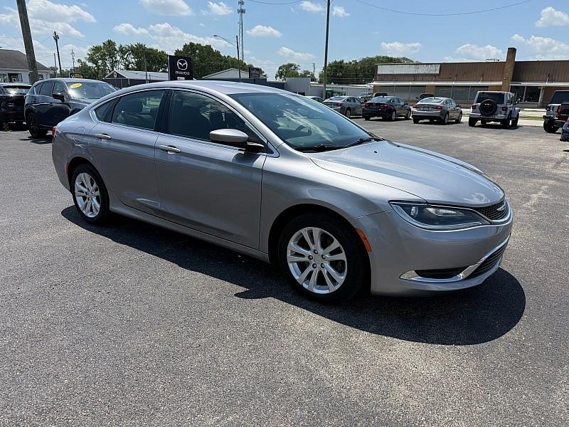 Chrysler 200 4dr Sdn Limited FWD 2016