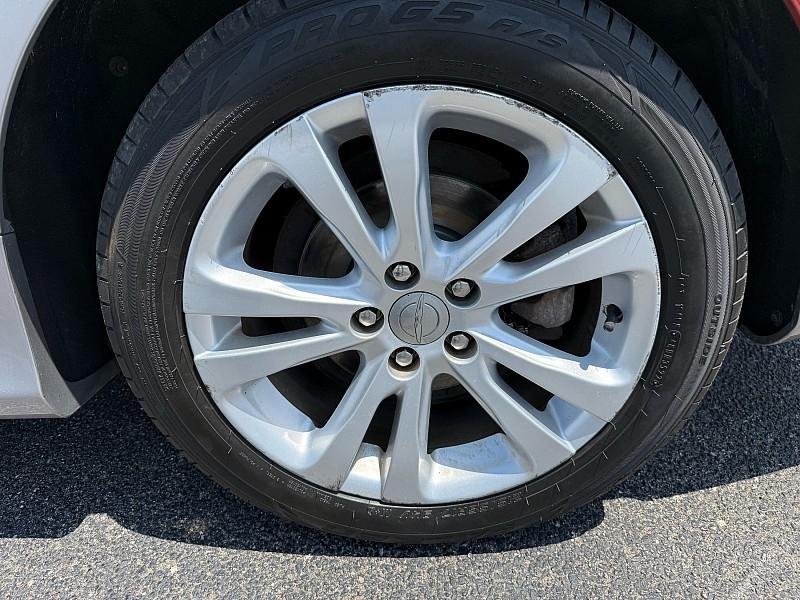 Chrysler 200 4dr Sdn Limited FWD 2016