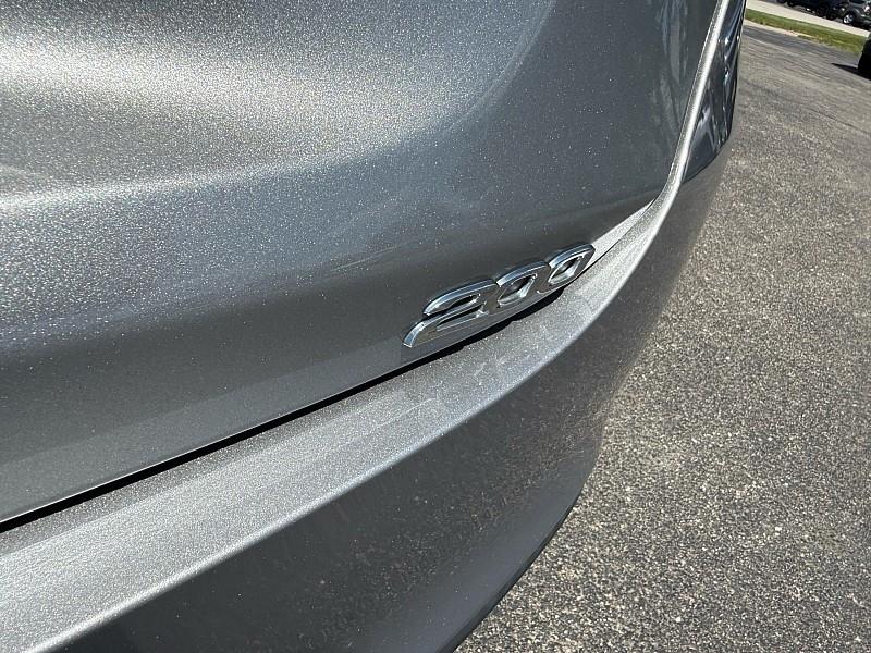 Chrysler 200 4dr Sdn Limited FWD 2016