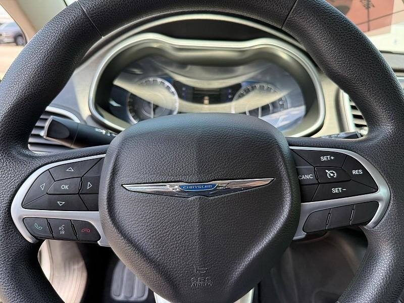 Chrysler 200 4dr Sdn Limited FWD 2016