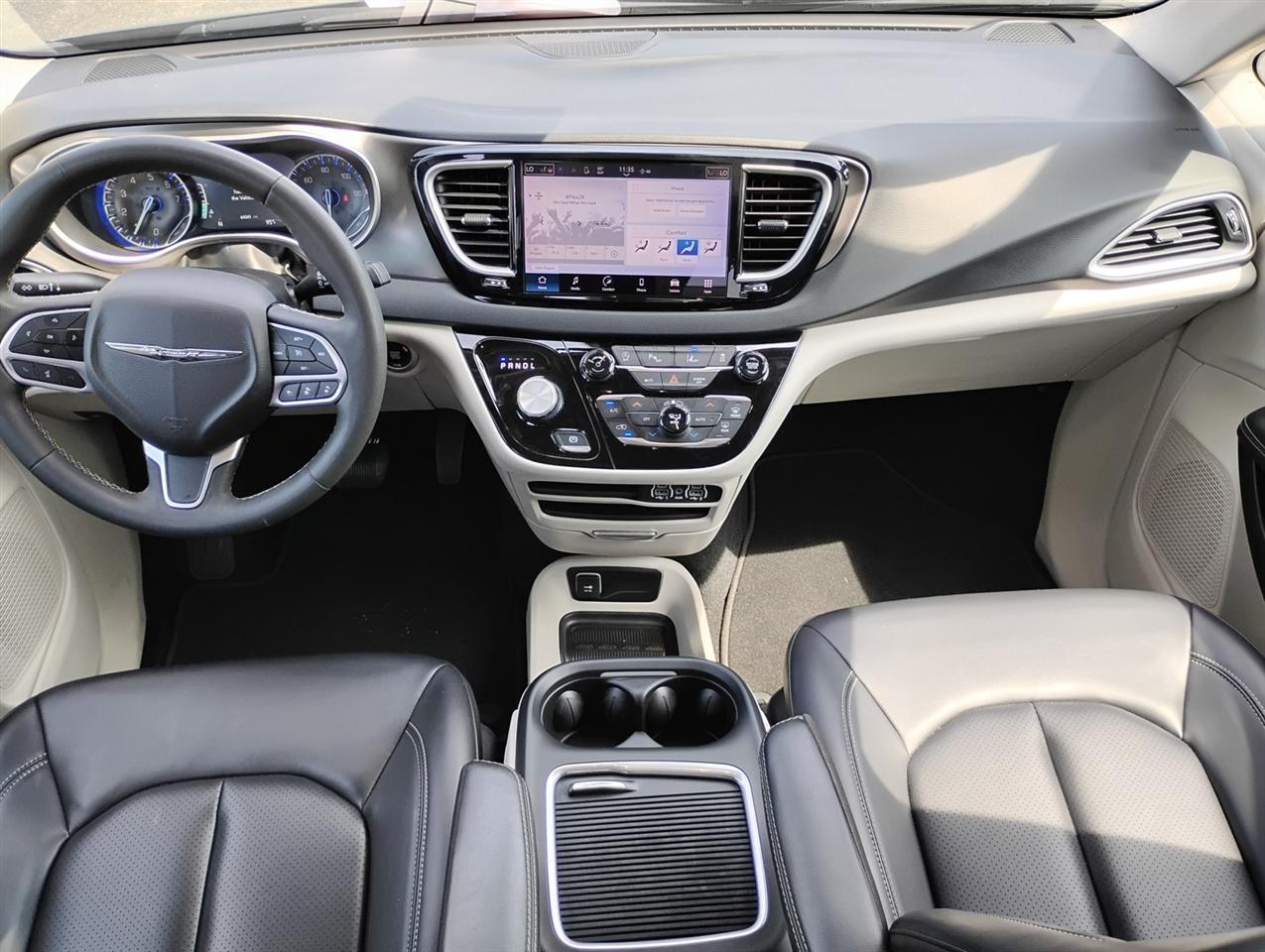 Chrysler Pacifica Touring L FWD 2023