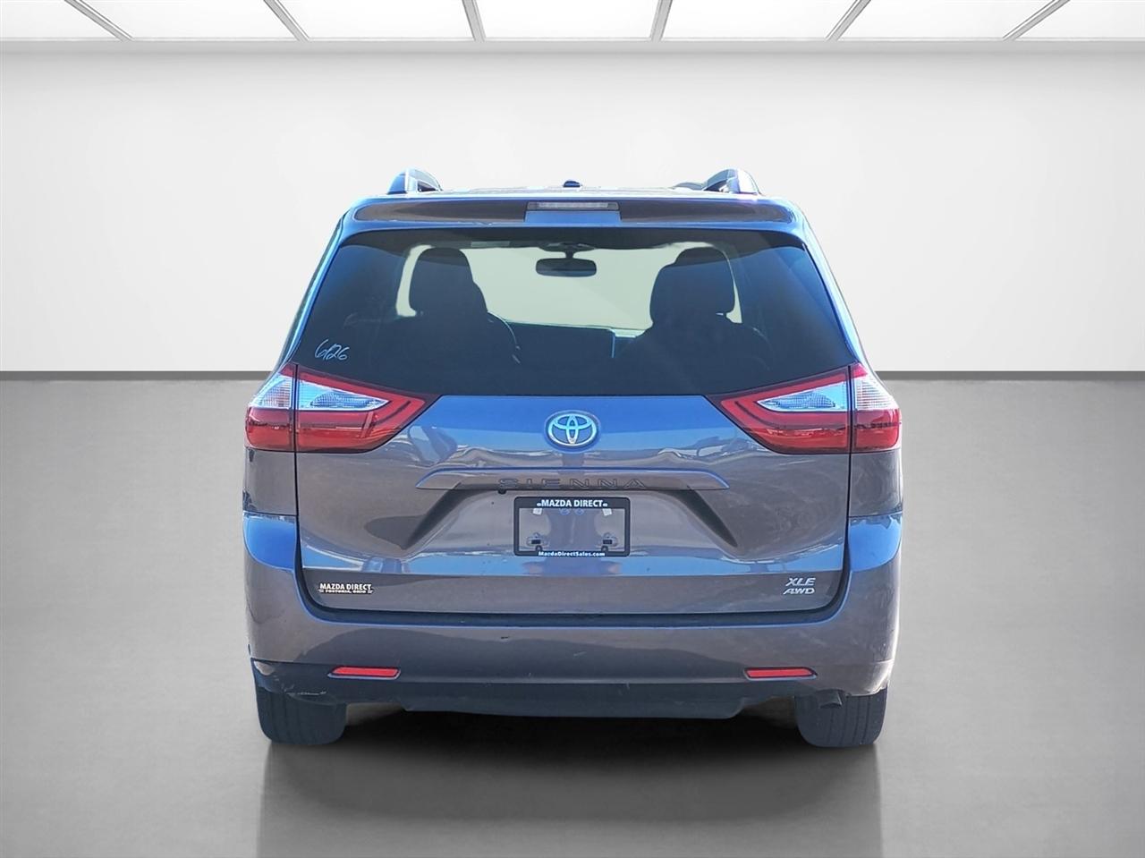 Toyota Sienna Limited Premium AWD 7-Passenger (Natl) 2017