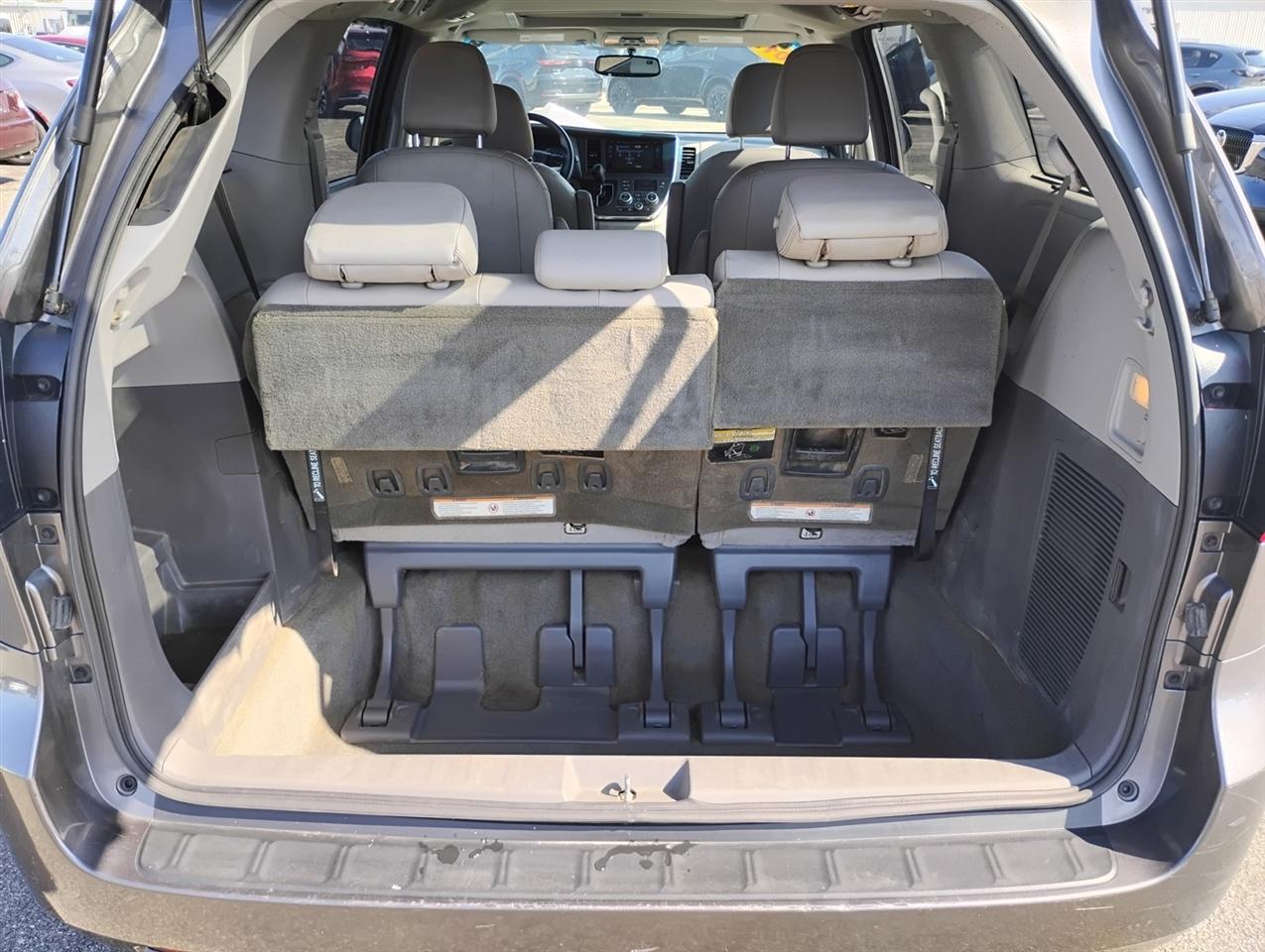 Toyota Sienna Limited Premium AWD 7-Passenger (Natl) 2017