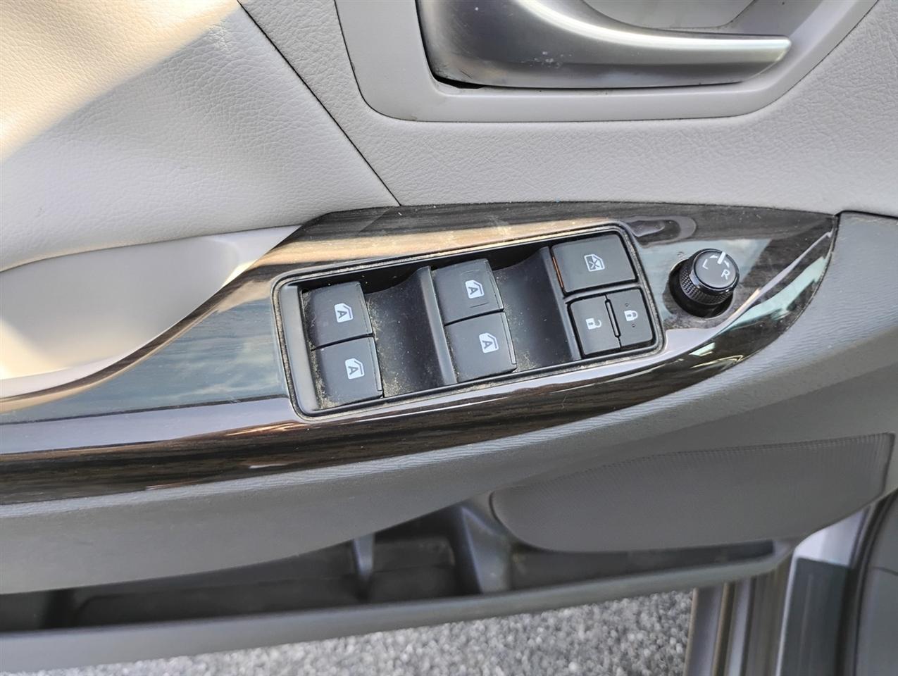Toyota Sienna Limited Premium AWD 7-Passenger (Natl) 2017