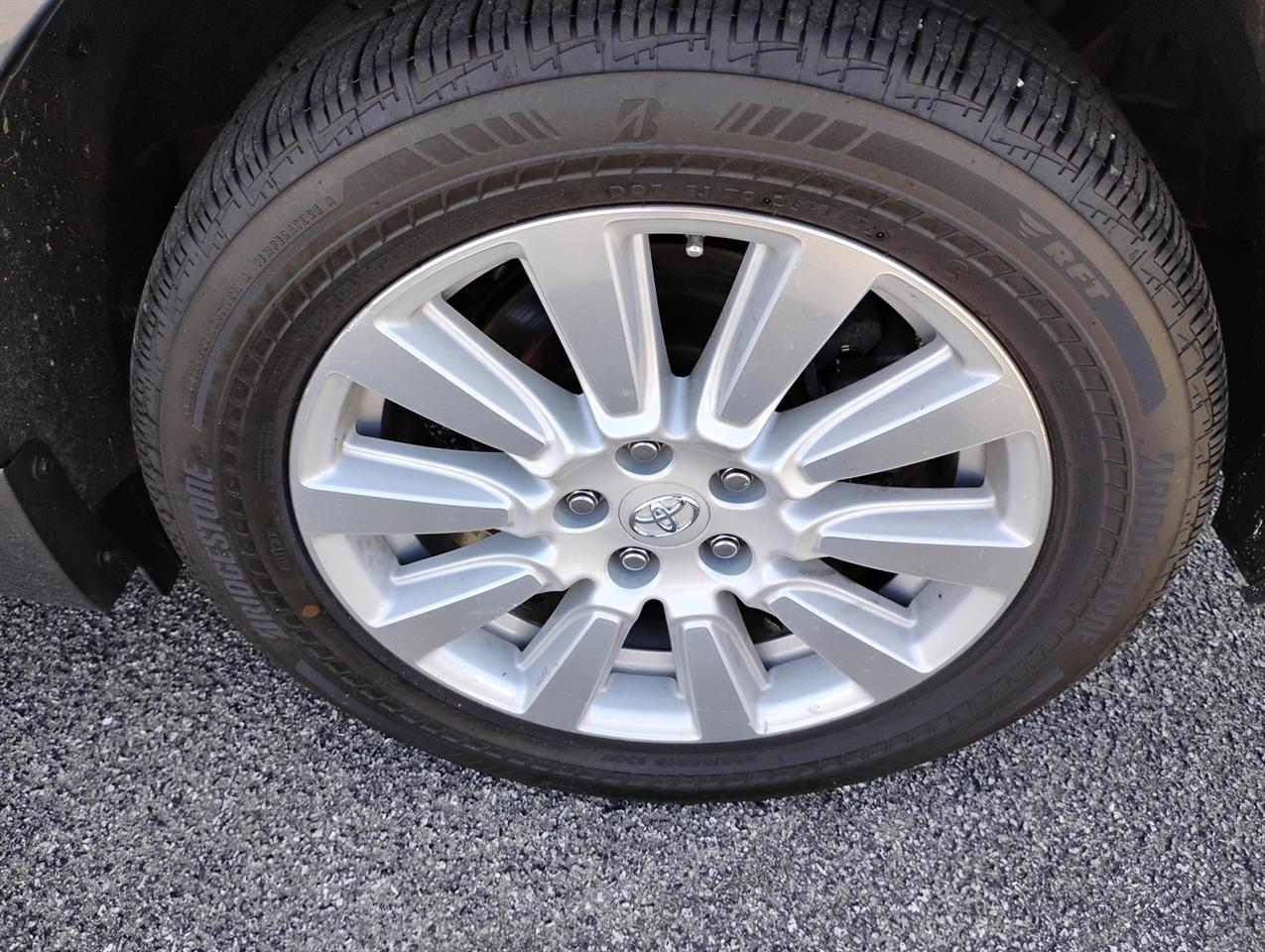 Toyota Sienna Limited Premium AWD 7-Passenger (Natl) 2017