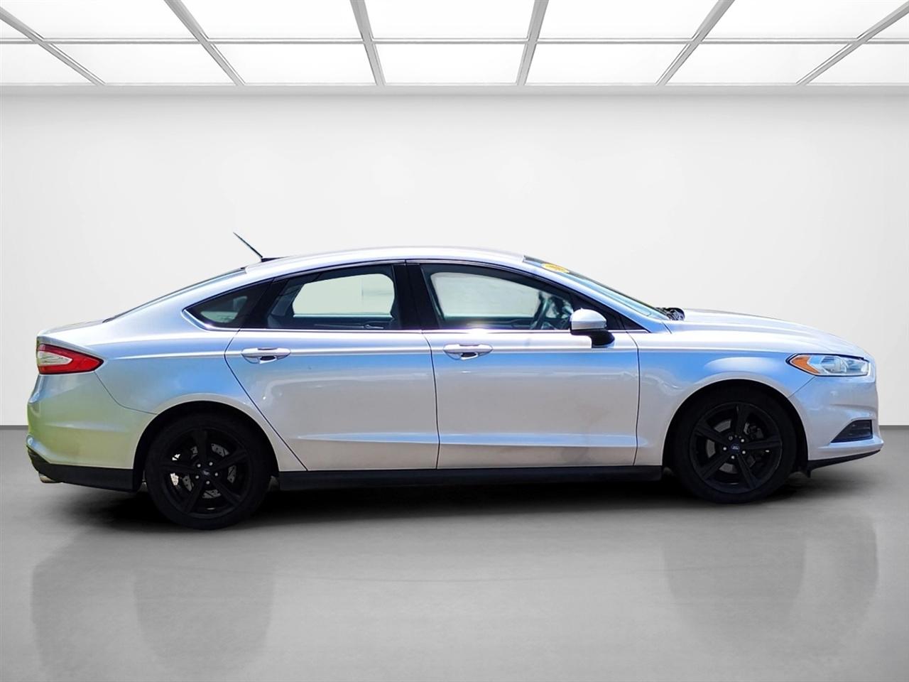 Ford Fusion 4dr Sdn S FWD 2016