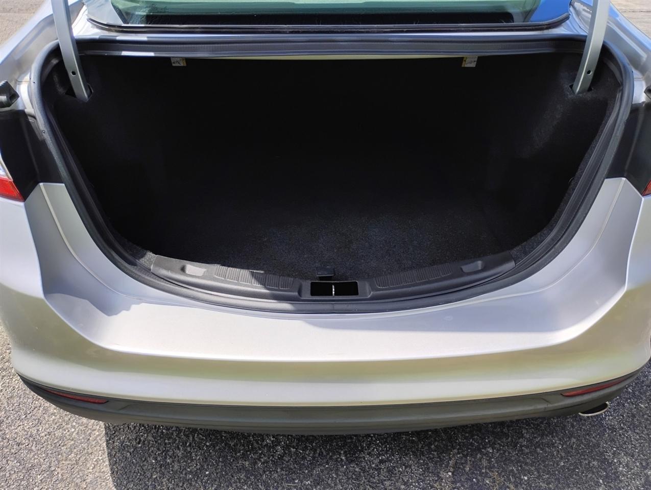 Ford Fusion 4dr Sdn S FWD 2016