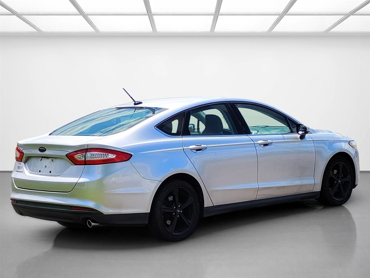 Ford Fusion 4dr Sdn S FWD 2016