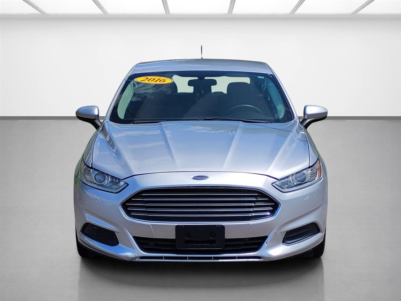 Ford Fusion 4dr Sdn S FWD 2016