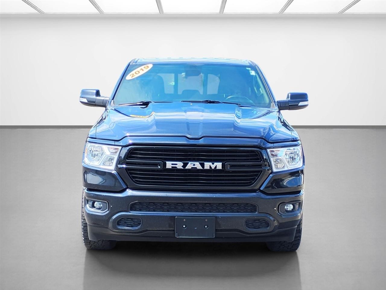 RAM 1500 Big Horn/Lone Star 4x4 Crew Cab 5'7" Box 2019