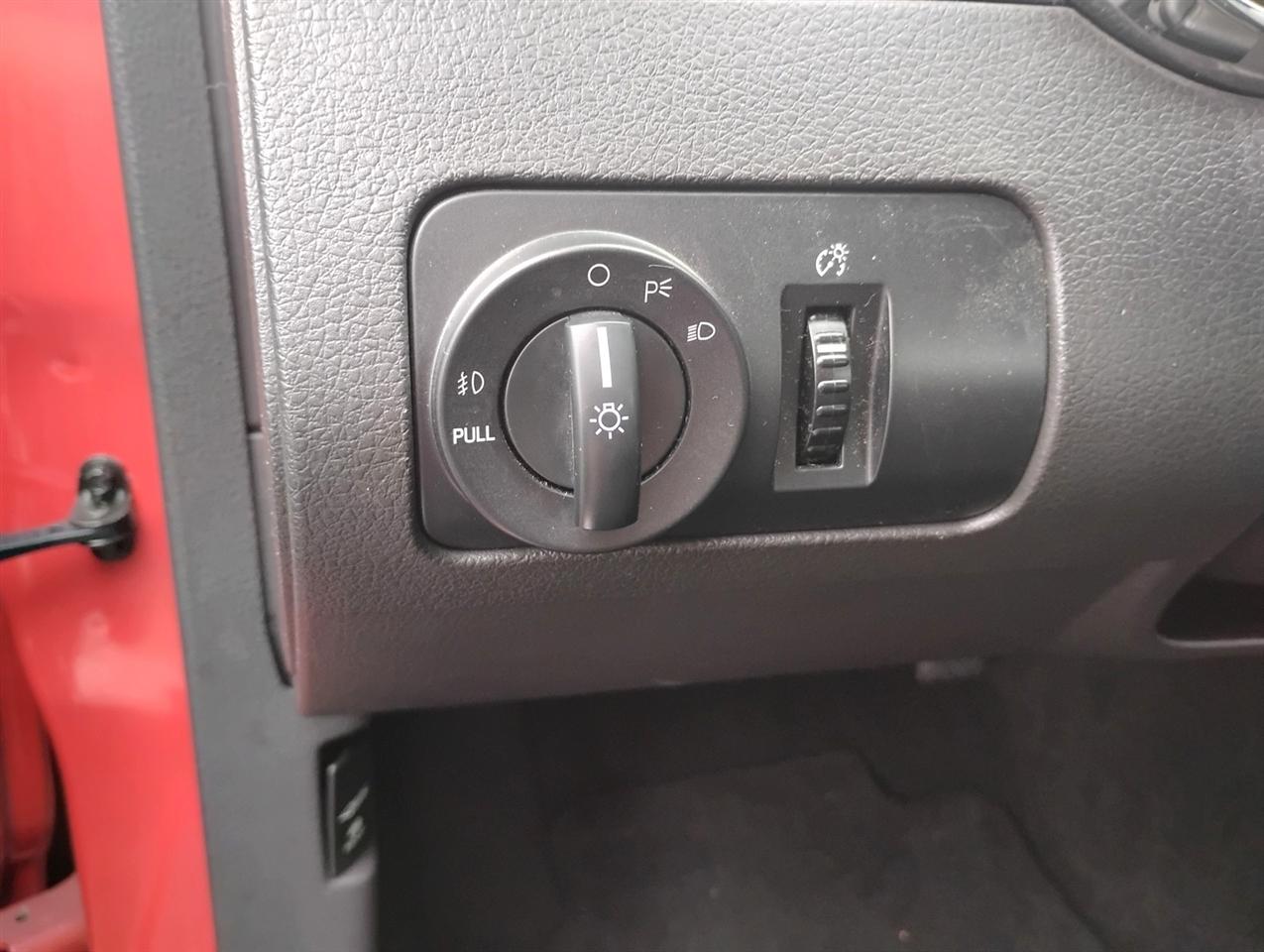 Ford Mustang 2dr Cpe GT Deluxe 2006
