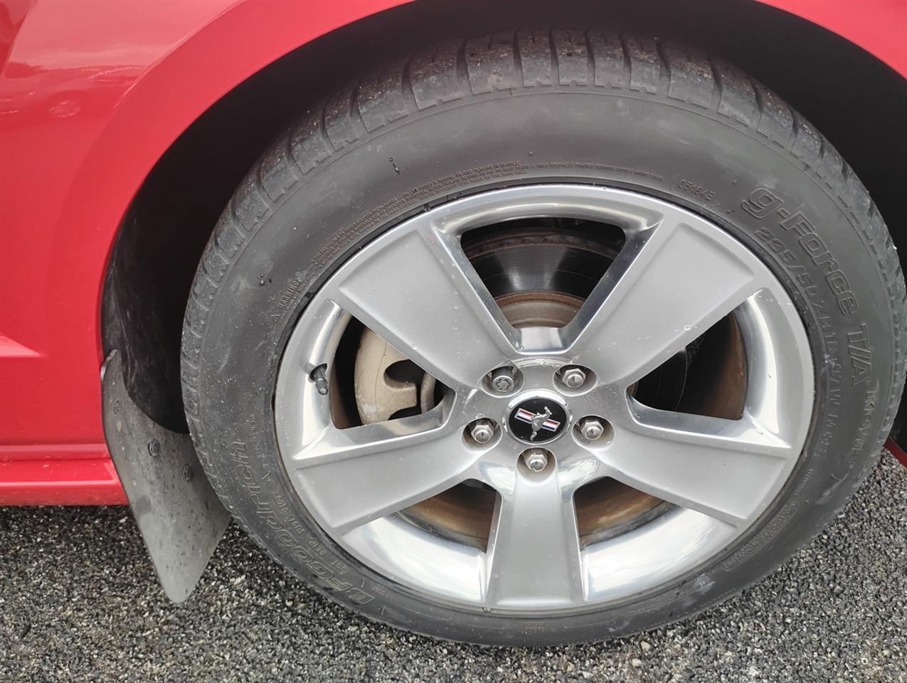 Ford Mustang 2dr Cpe GT Deluxe 2006