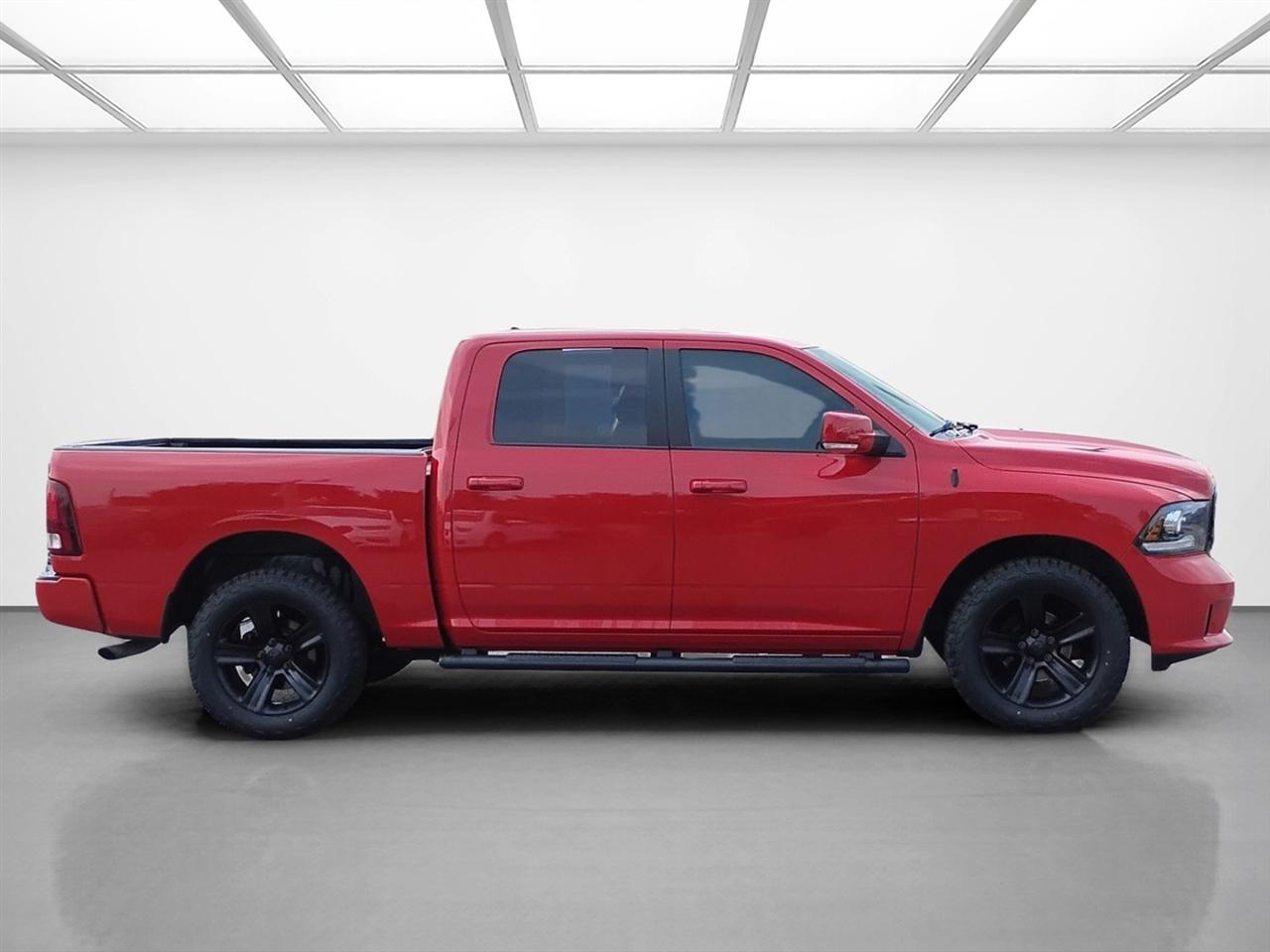 RAM 1500 Night 4x4 Crew Cab 5'7" Box *Ltd Avail* 2018