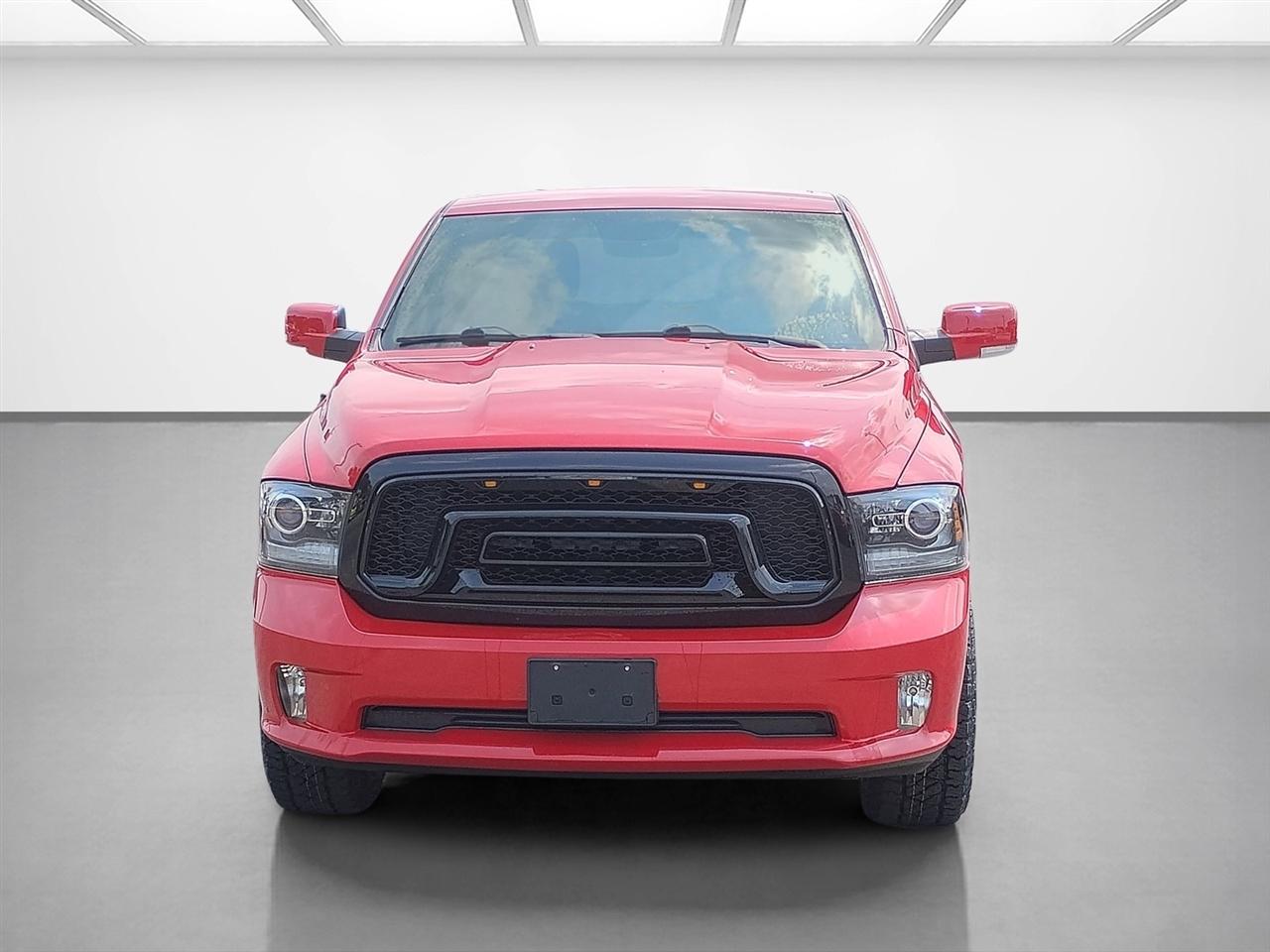 RAM 1500 Night 4x4 Crew Cab 5'7" Box *Ltd Avail* 2018