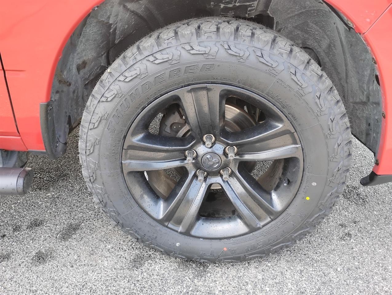 RAM 1500 Night 4x4 Crew Cab 5'7" Box *Ltd Avail* 2018