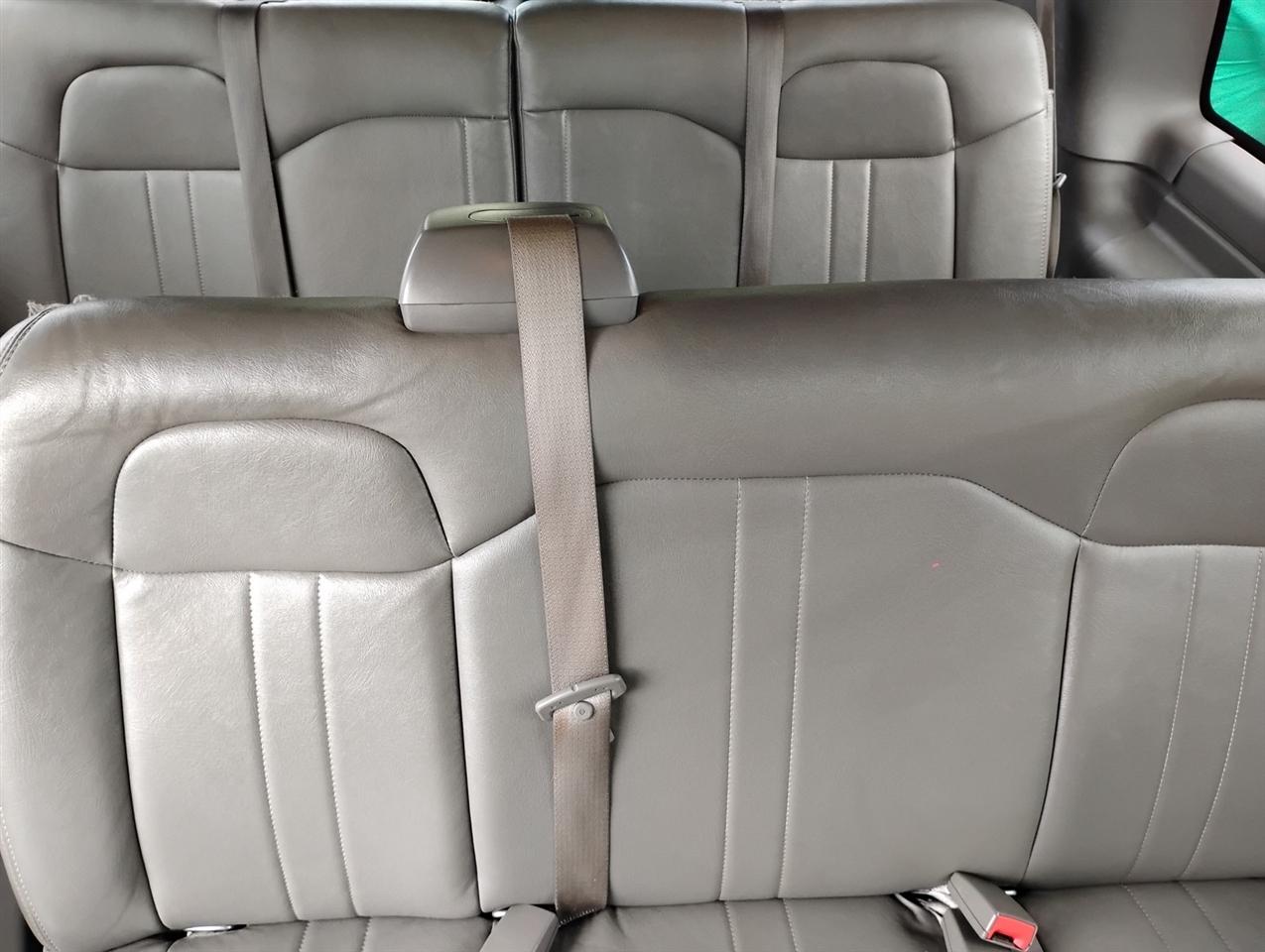 Chevrolet Express Passenger RWD 3500 135" LS w/1LS 2017