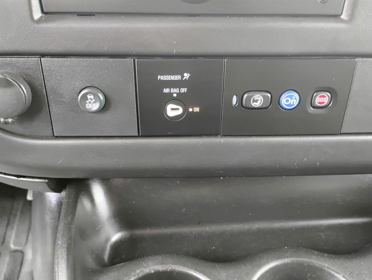 Chevrolet Express Passenger RWD 3500 135" LS w/1LS 2017