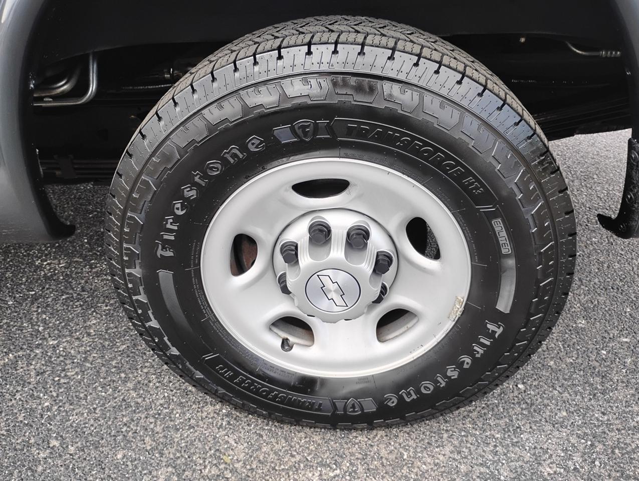 Chevrolet Express Passenger RWD 3500 135" LS w/1LS 2017