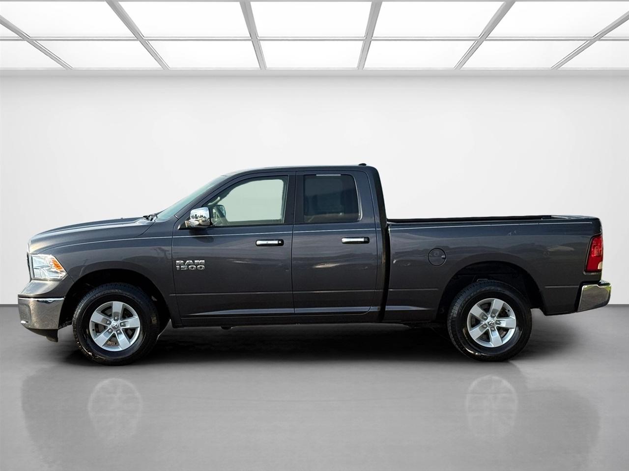 RAM 1500 SLT 4x4 Quad Cab 6'4" Box 2017