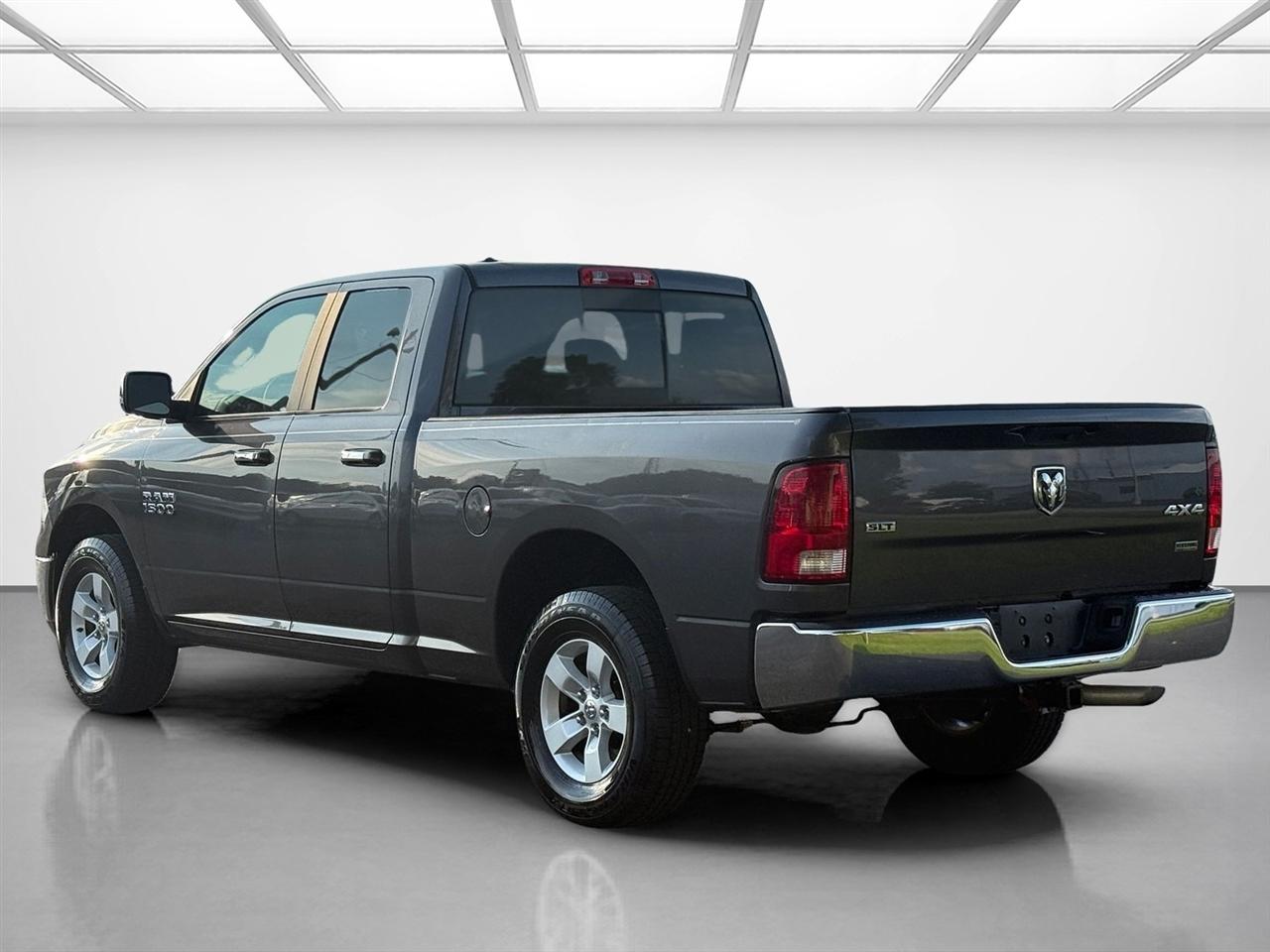 RAM 1500 SLT 4x4 Quad Cab 6'4" Box 2017