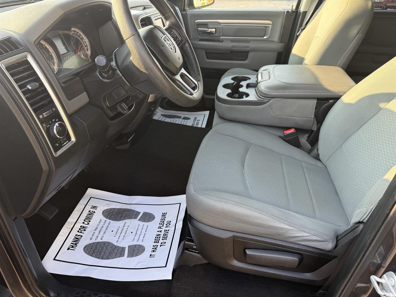 RAM 1500 SLT 4x4 Quad Cab 6'4" Box 2017