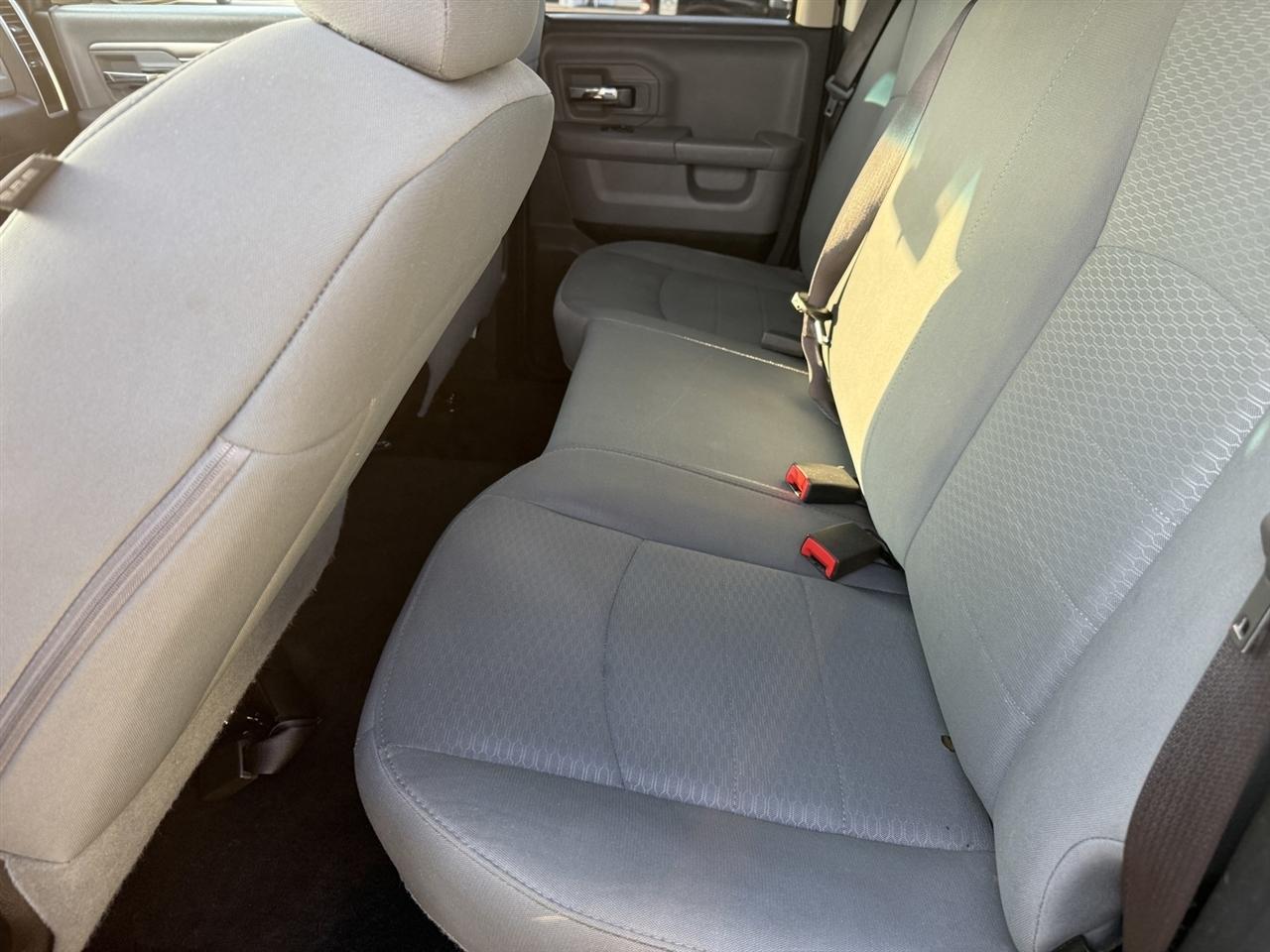RAM 1500 SLT 4x4 Quad Cab 6'4" Box 2017