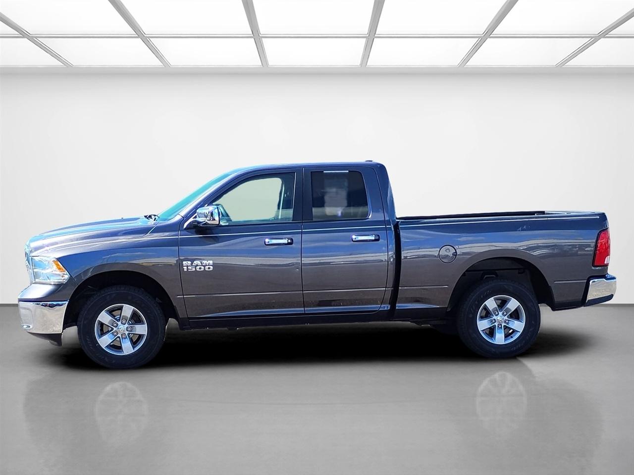 RAM 1500 SLT 4x4 Quad Cab 6'4" Box 2017