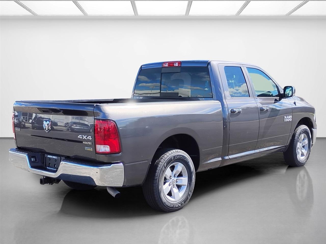 RAM 1500 SLT 4x4 Quad Cab 6'4" Box 2017