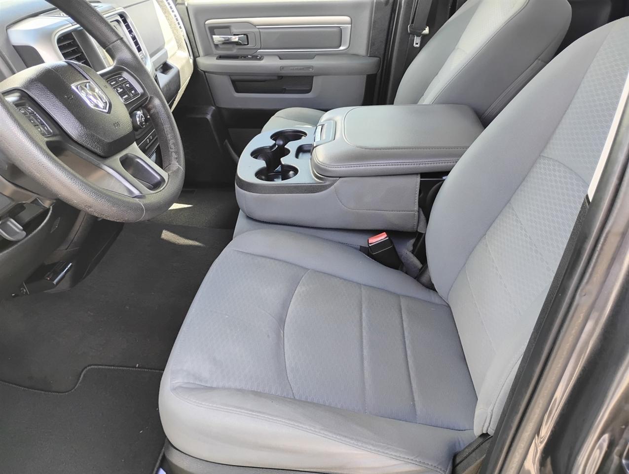 RAM 1500 SLT 4x4 Quad Cab 6'4" Box 2017