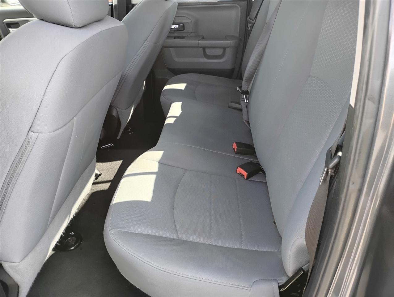 RAM 1500 SLT 4x4 Quad Cab 6'4" Box 2017
